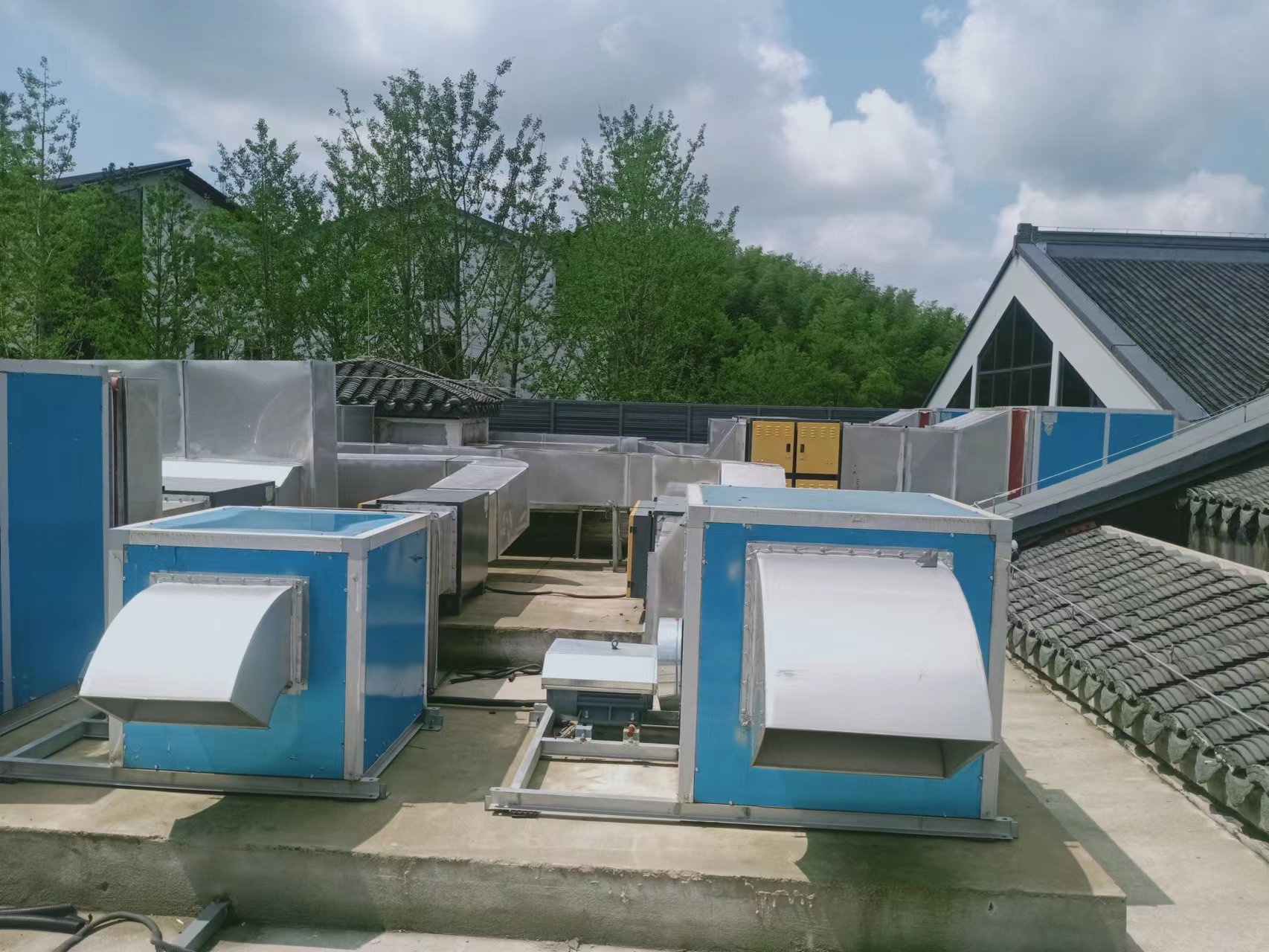 六安聆心谷度假通风风机油烟净化项目